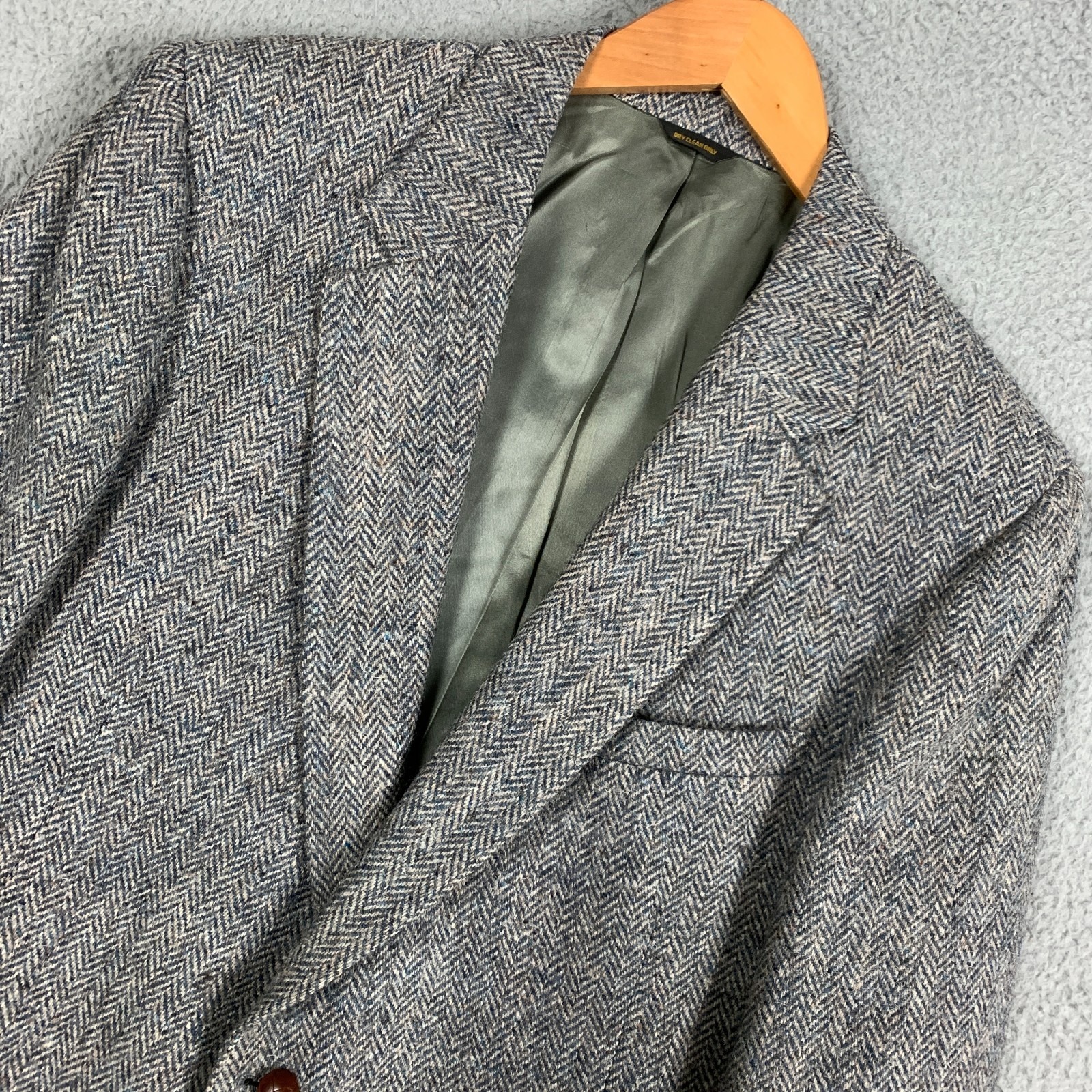 Vintage Harris Tweed Sport Blazer 44r Gray Scottish Wool Handwoven Herringbone